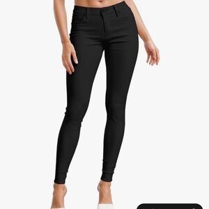 Hybrid & Company Black Stretch Skinny Pants